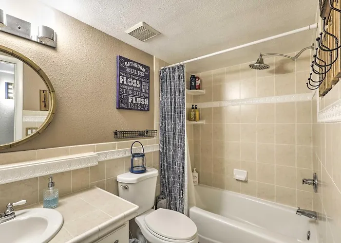 Expansive Family Retreat W/ Media Room!
