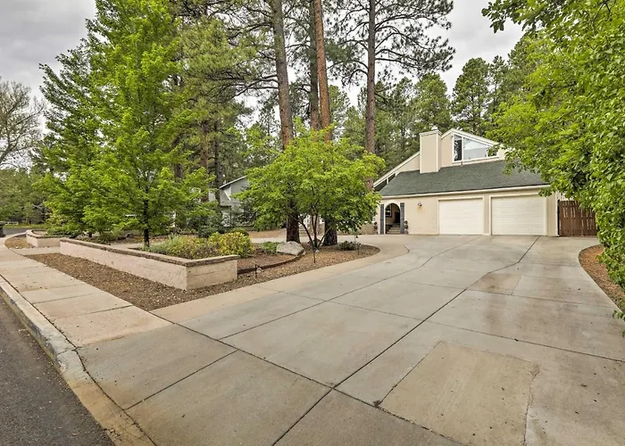 Casa vacanze Expansive Family Retreat W/ Media Room!