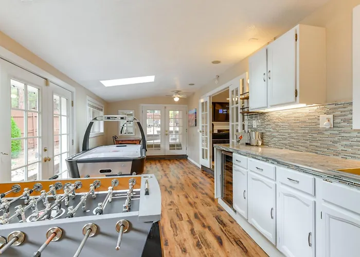 Expansive Family Retreat W/ Media Room! Casa vacanze Flagstaff