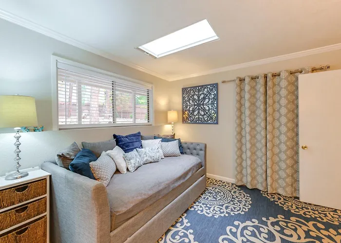 Expansive Family Retreat W/ Media Room! Flagstaff
