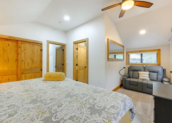 Expansive Family Retreat W/ Media Room! * Flagstaff