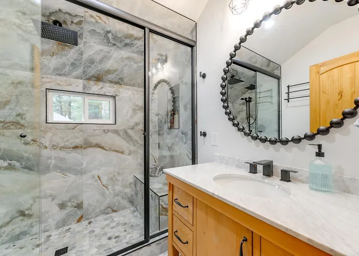 Expansive Family Retreat W/ Media Room!